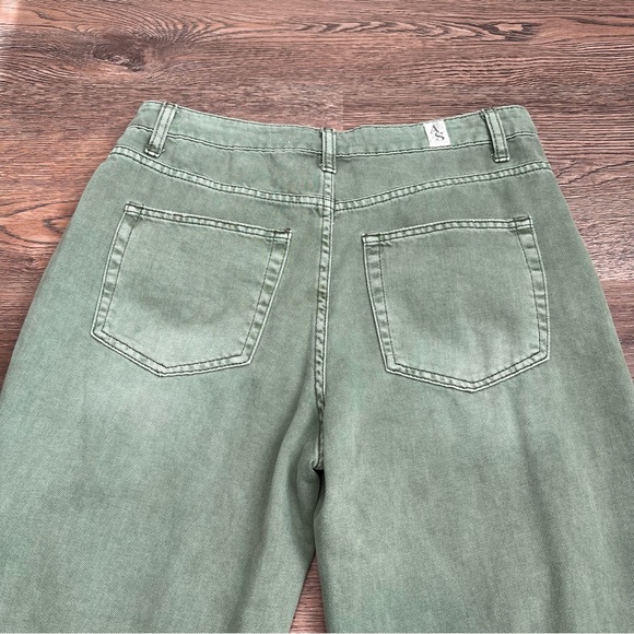 Altar’d State Distressed Ripped Green Women Jeans Size 28 Straight Leg - Picture 6 of 10